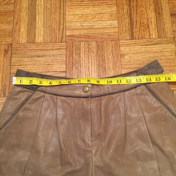 TAN TIBI LEATHER SHORTS - Picture 6 of 7